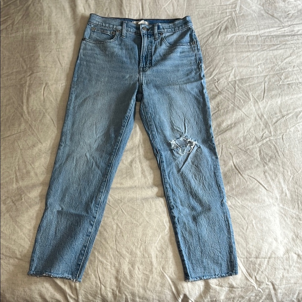 Madewell Blue The Perfect Vintage Jean - Straight Leg Jeans with Distressed Knee